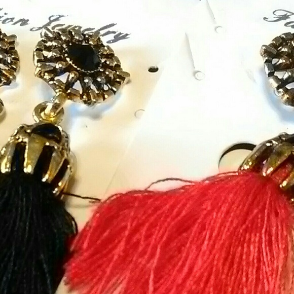 Hot Ladies Elegant Tassel Red Black Earring Set - Picture 6 of 7